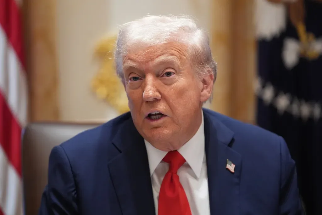 Donald Trump izražava zabrinutost zbog spajanja Netflixa i Warner Brosa