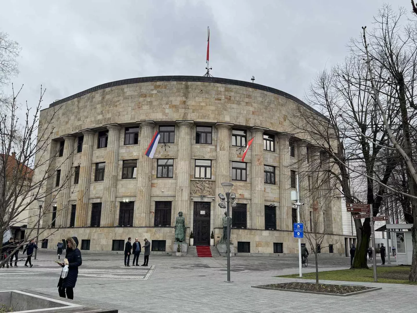 SAD uklonile četvero Dodikovih saradnika s crne liste