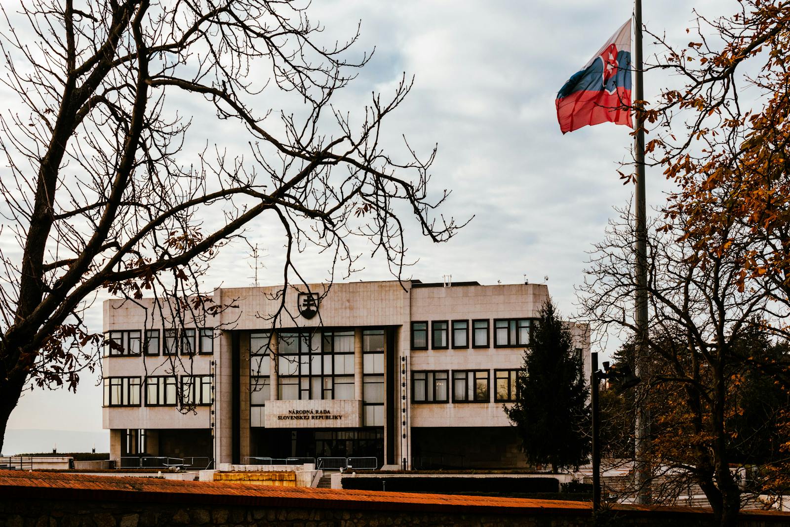 Slovačka prvi put od dolaska Fica šalje vojnu pomoć Ukrajini