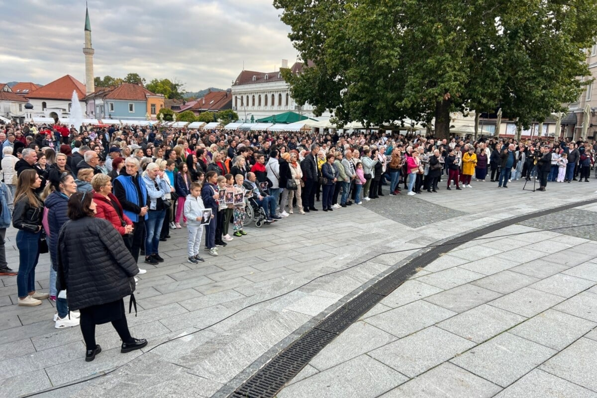 Tuzlaci se oprostili od Halida Bešlića