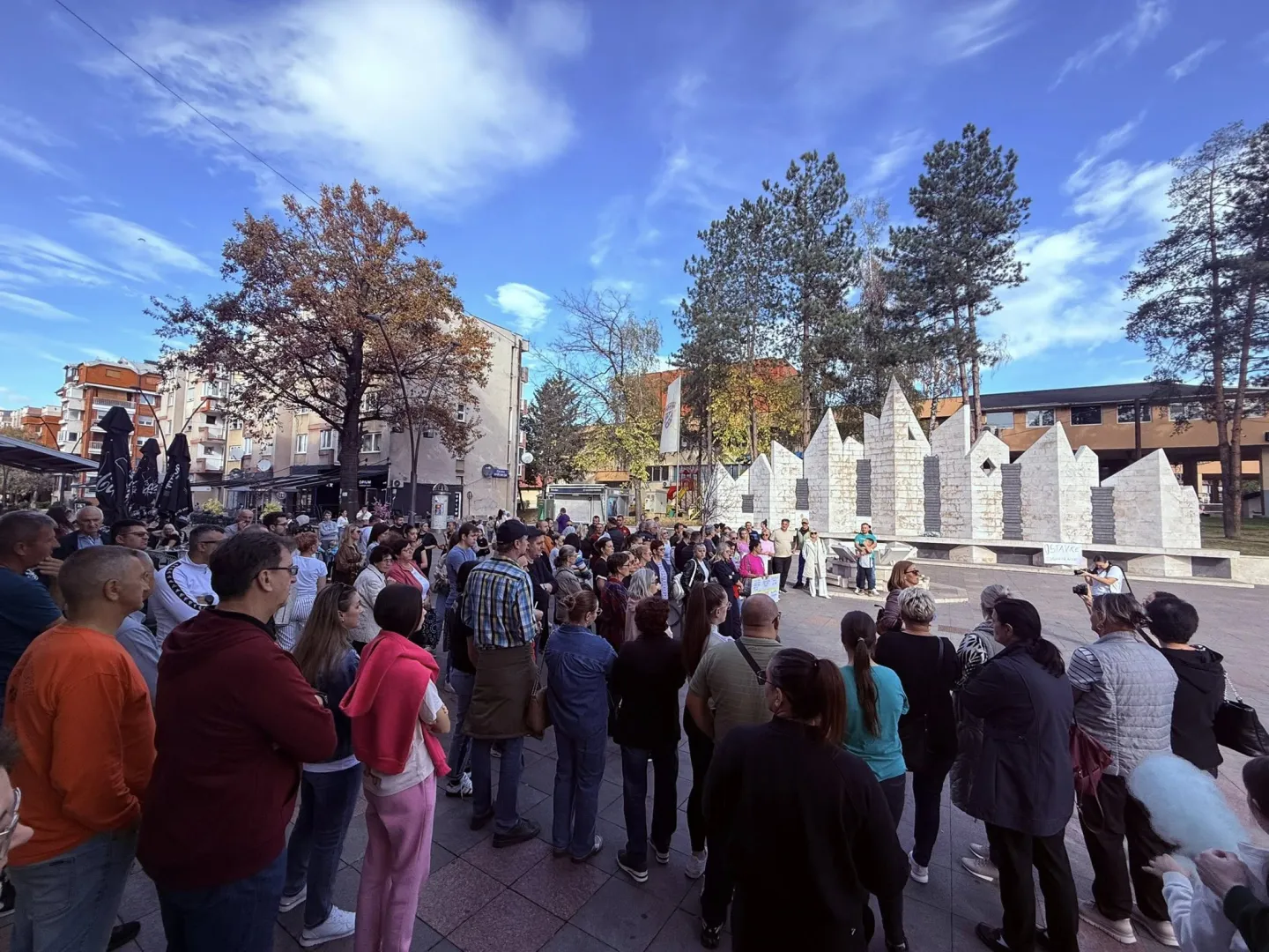 Građani Srebrenika i Gradačca traže pravdu na mirnim skupovima