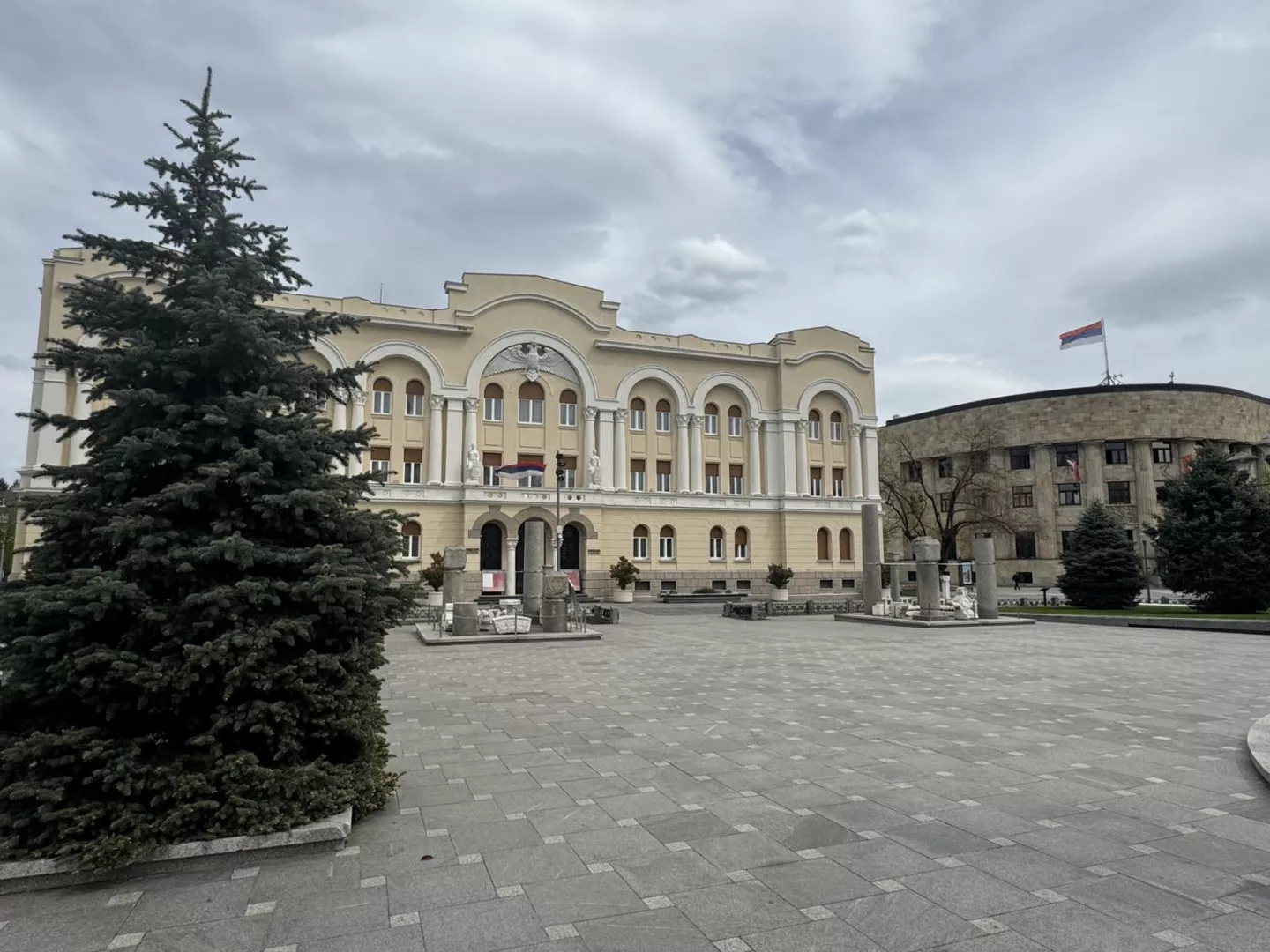 Mađarski ministar Szijjarto stigao u Banjaluku na uručenje počasnog doktorata