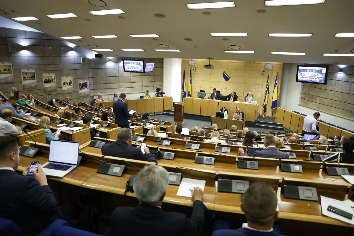 Nastavak sjednice Doma naroda Parlamenta FBiH zakazan za utorak Nastavak sjednice Doma naroda Parlamenta FBiH zakazan za utorak