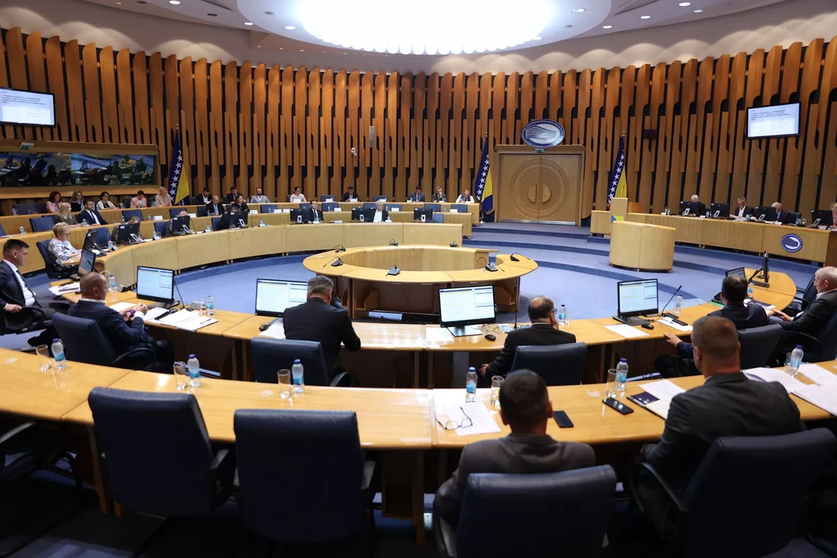 Dom naroda PSBiH raspravlja o izmjenama Zakona o službi u OSBiH