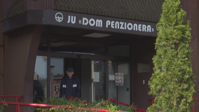 Požar zahvatio Dom penzionera u Tuzli Požar zahvatio Dom penzionera u Tuzli