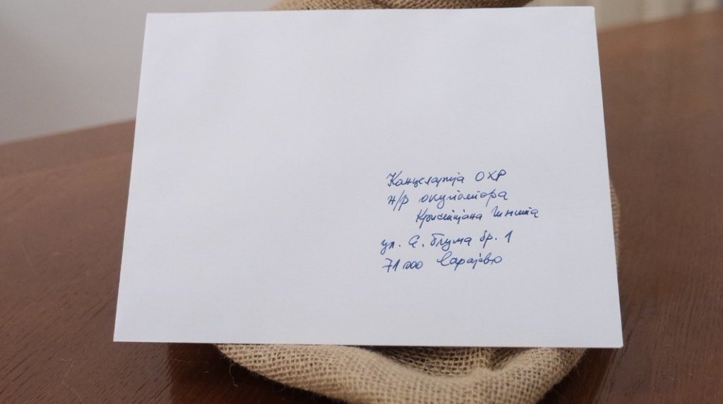 Košarac uputio Schmidtu pismo s nacističkim šljemom