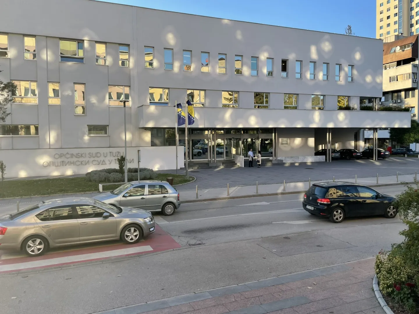 Općinski sud Tuzla odredio je pritvor za dvojicu muškaraca koji su silovali dječaka