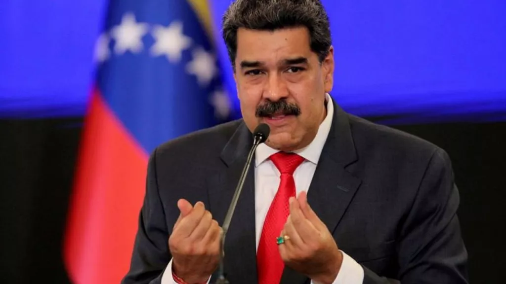 Maduro pojačava mjere sigurnosti dok SAD šalju nosač aviona