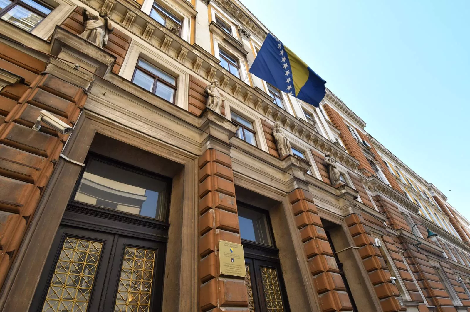 Zeničaninu A.A. određen pritvor zbog mamljenje djece za zadovoljenje spolnih potreba