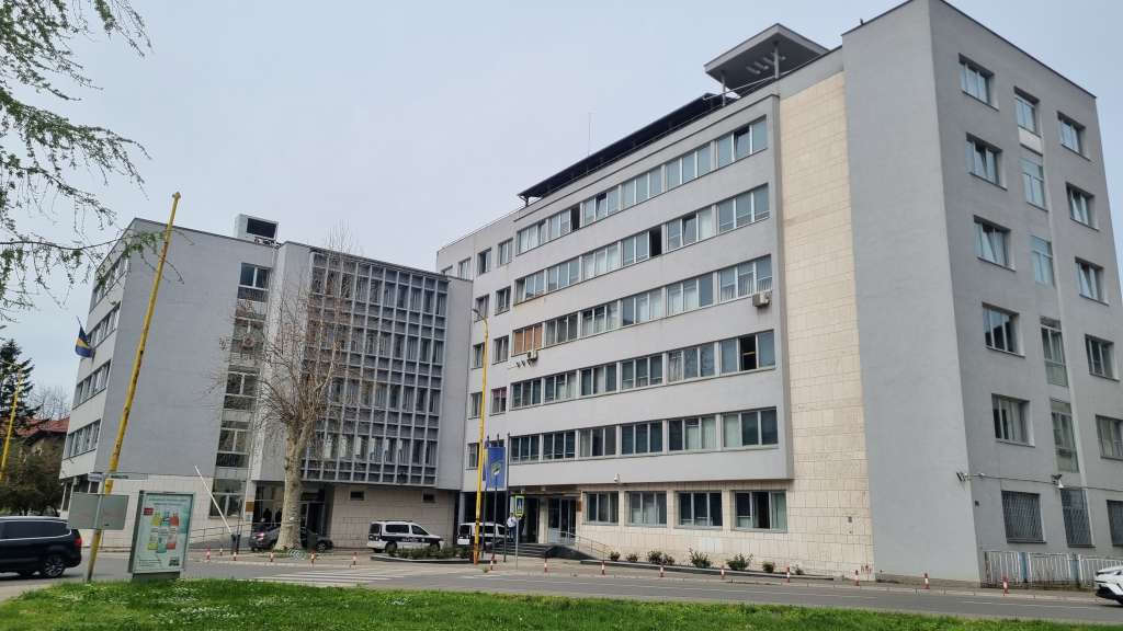 Kantonalno tužilaštvo TK odbacuje netačne tvrdnje Suada Bešlića o radu policije i tužilaštva Kantonalno tužilaštvo TK odbacuje netačne tvrdnje Suada Bešlića o radu policije i tužilaštva