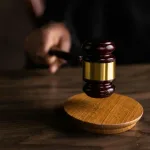 Radnik iz BiH u Irskoj osuđen zbog egzibicionizma: Traumatični detalji suđenja