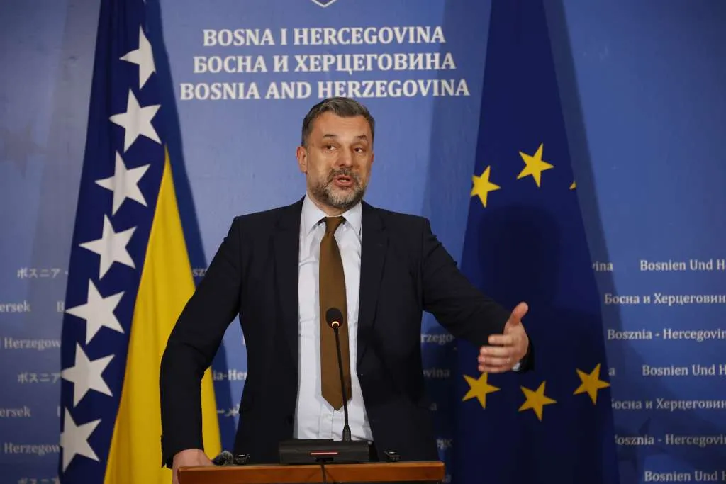 Finansijska policija provjerava Konakovića: Izuzeta dokumentacija