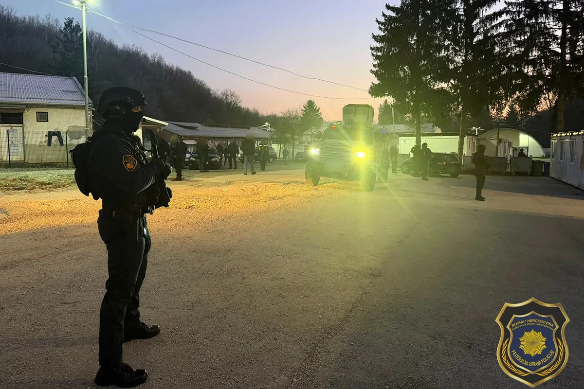 FUP sproveo akciju “Obruč” u Blažuju: Uhapšen migrant, pronađena droga