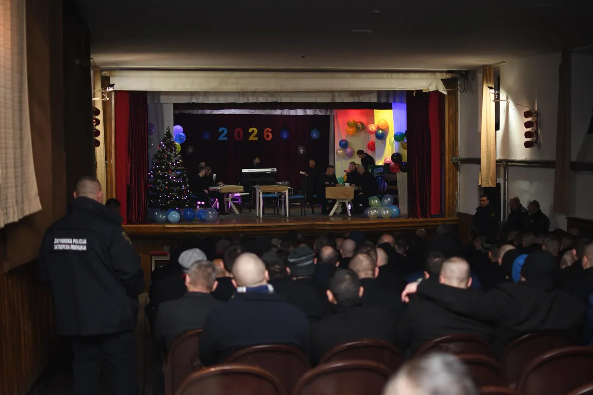 Novogodišnja predstava u KPZ Zenica: Tradicija se nastavlja