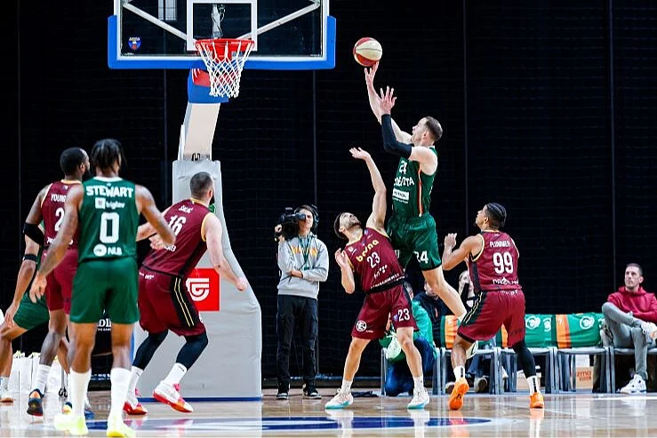 Bosna pretrpjela težak poraz od Cedevita Olimpije Bosna pretrpjela težak poraz od Cedevita Olimpije