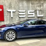 Tesla u problemima: Rekordna zaliha od 50.363 neprodata automobila, akcije padaju zbog slabije potražnje