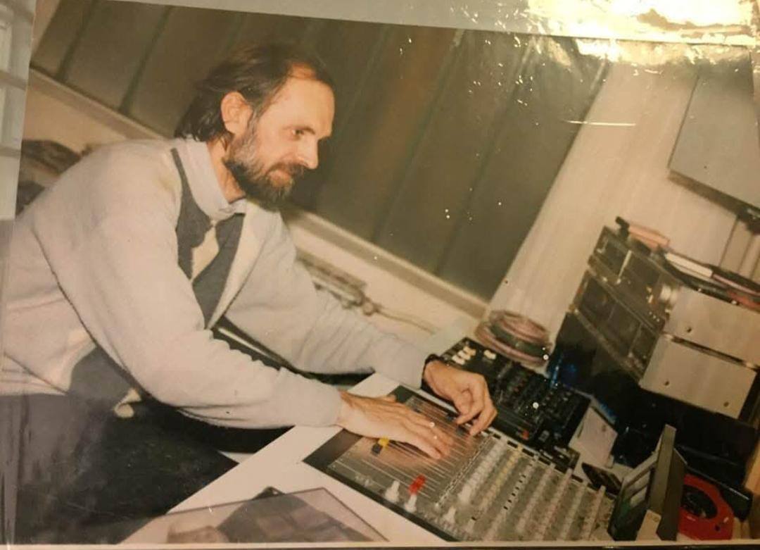 Napustio nas je Vedad Osmanbegović, legenda Radio Gračanice