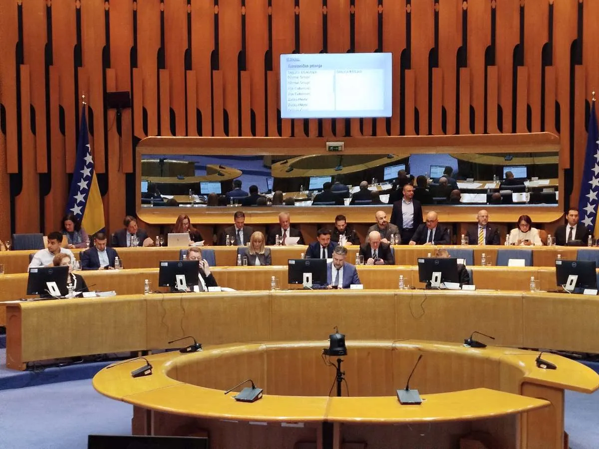 Dom naroda PSBiH nastavlja sjednicu: Na dnevnom redu zakoni o VSTV-u i Sudu BiH