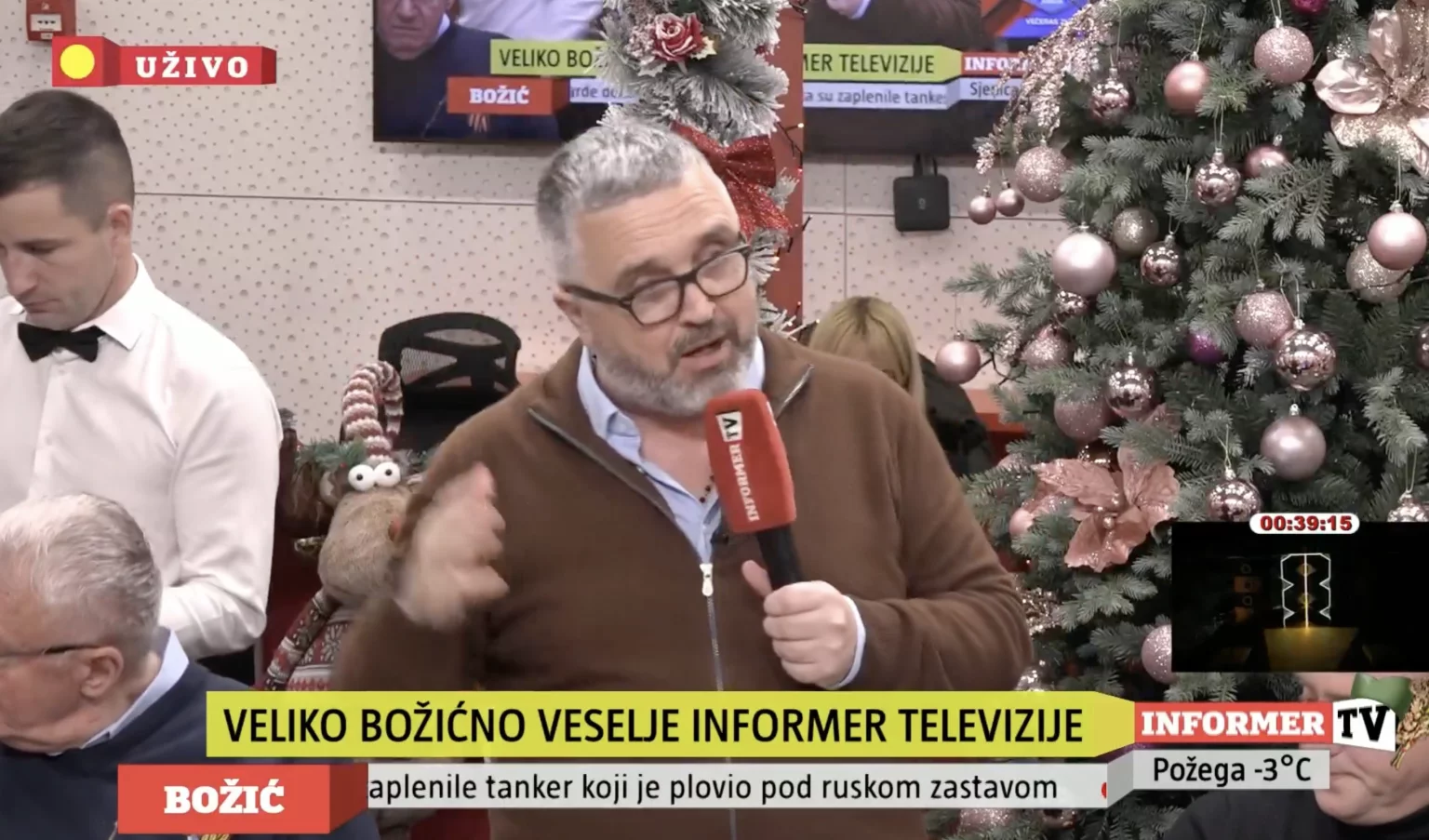 Dačić, Brnabić i Šešelj slave uz “vrati se vojvodo na Dinaru”