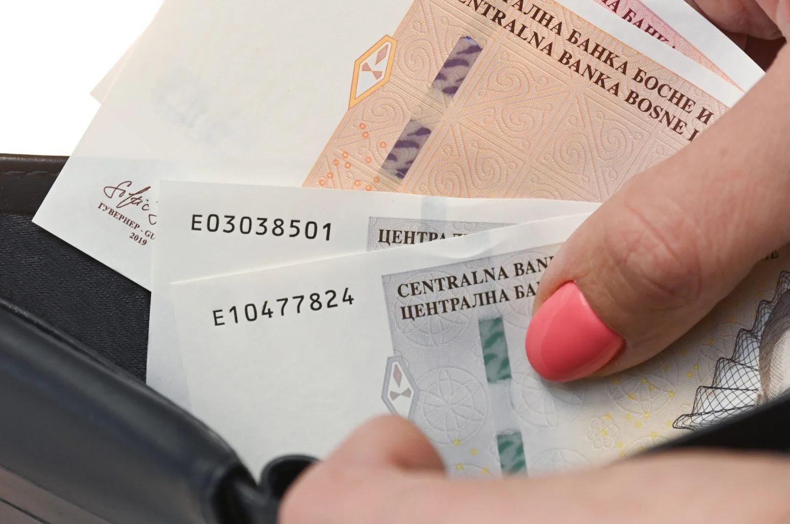 Novčanik sa novčanicama bosanskohercegovačke valute, detalj.