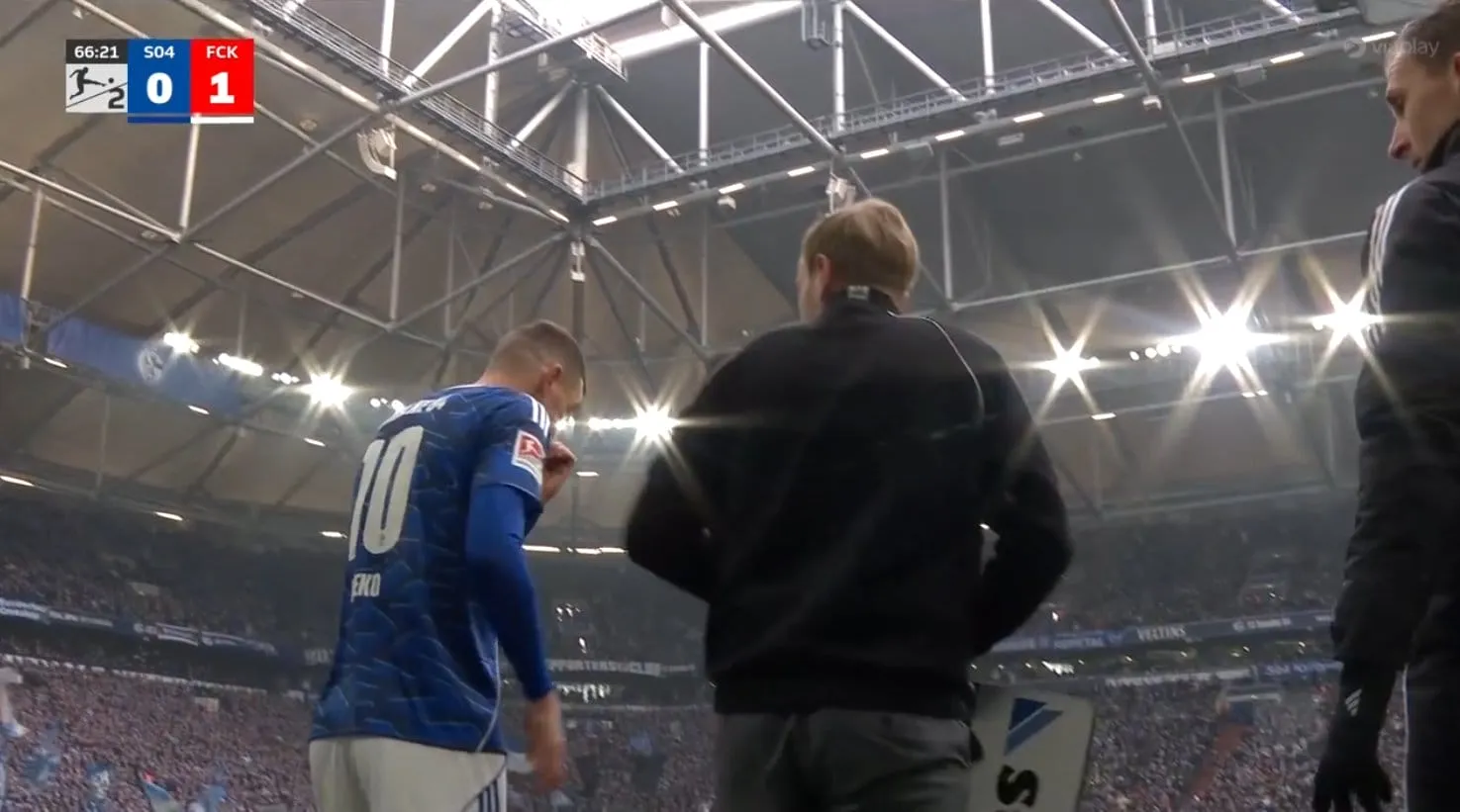 Edin Džeko debitovao za Schalke: Spektakularan ulazak ‘Dijamanta’! Edin Džeko debitovao za Schalke: Spektakularan ulazak ‘Dijamanta’!