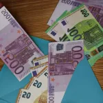 Administrativni pakao u Francuskoj: Penzioner Christian Derrey prima do 40 kazni dnevno, a dug mu je 180.000 eura zbog krađe identiteta