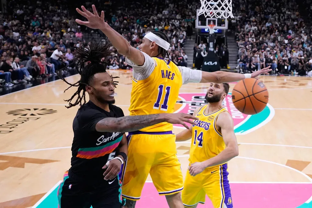 San Antonio Spursi bolji od Lakersa, Dončić briljirao