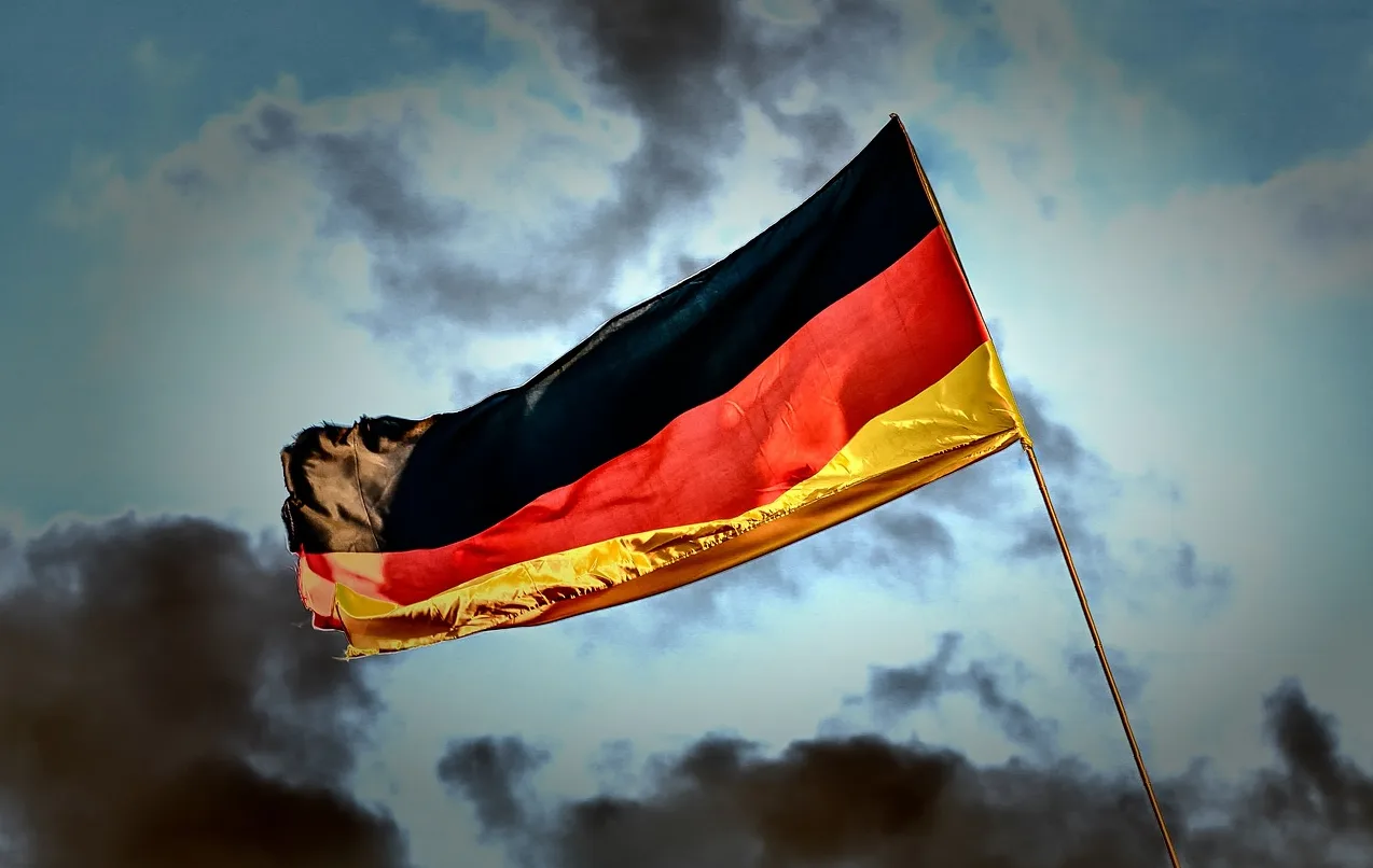 Njemacka zastava se vijori na vjetru