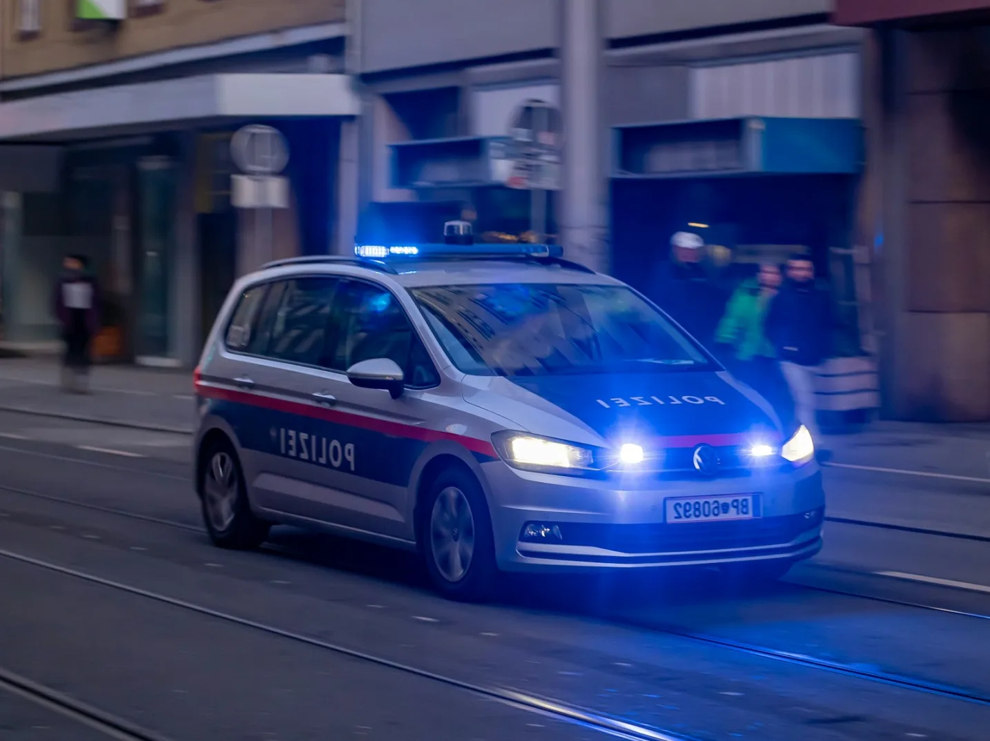 Mladić (17) u Beču izazvao dramu: Lažno prijavio ubistvo oca