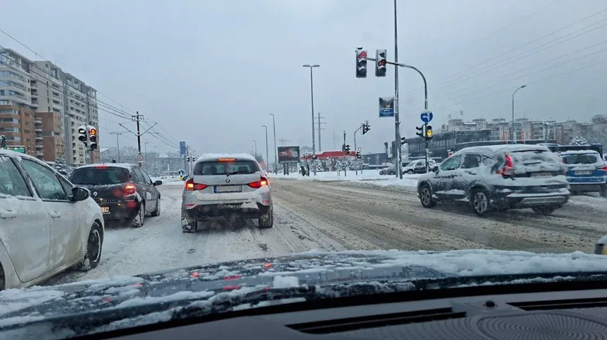 Snijeg paralisao Srbiju i region: Vanredno stanje u 11 općina