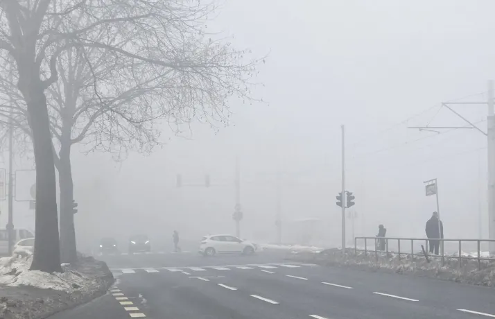Oprez na cestama: Mokri kolovozi, magla i odroni širom Bosne i Hercegovine