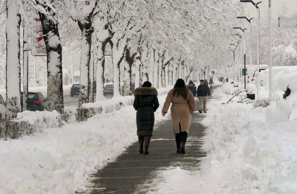 Oblačno vrijeme sa snijegom u Bosni i kišom u Hercegovini