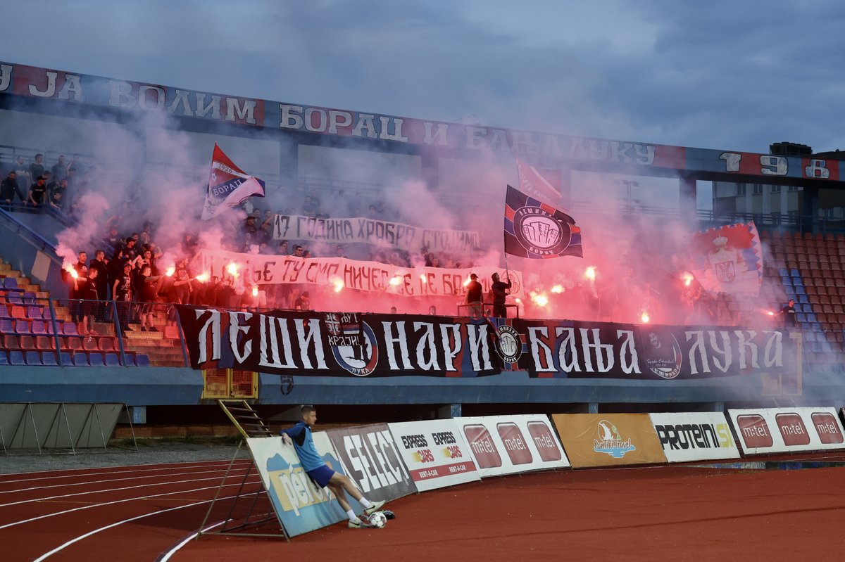 Derbi u Banjaluci prekinut: Sudija zaustavio utakmicu zbog skandiranja imena Ratka Mladića Derbi u Banjaluci prekinut: Sudija zaustavio utakmicu zbog skandiranja imena Ratka Mladića