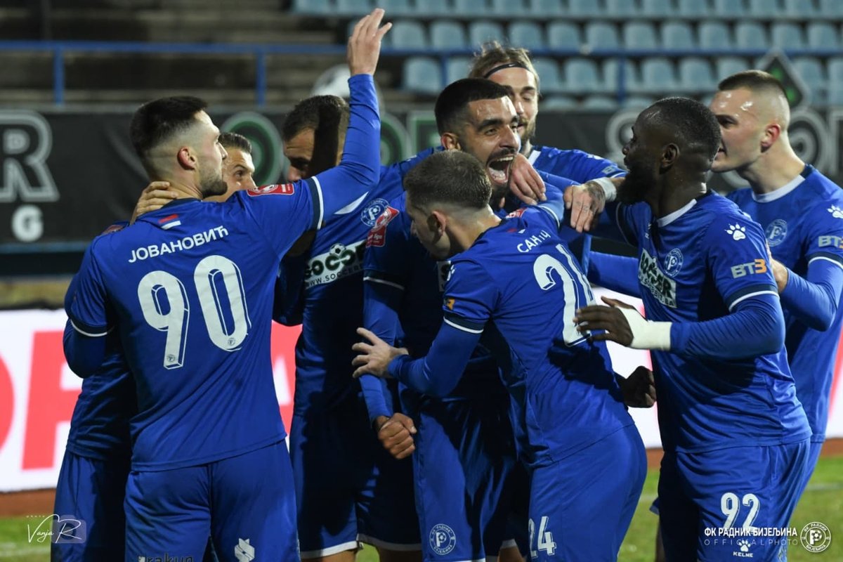 Dramatičan preokret u Bijeljini: Radnik savladao Velež iz jedanaesterca u sudijskoj nadoknadi