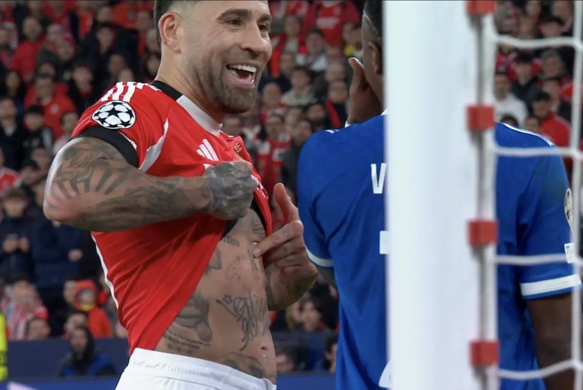 Otamendi ‘šalje poruku’ Viniciusu: Podigao dres i pokazao tetovažu Messija sa Svjetskim kupom