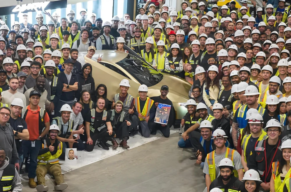 Tesla je počela proizvodnju Cybercaba u Texasu: Elon Mask potvrdio cijenu ispod 30.000 dolara i rok do 2027.