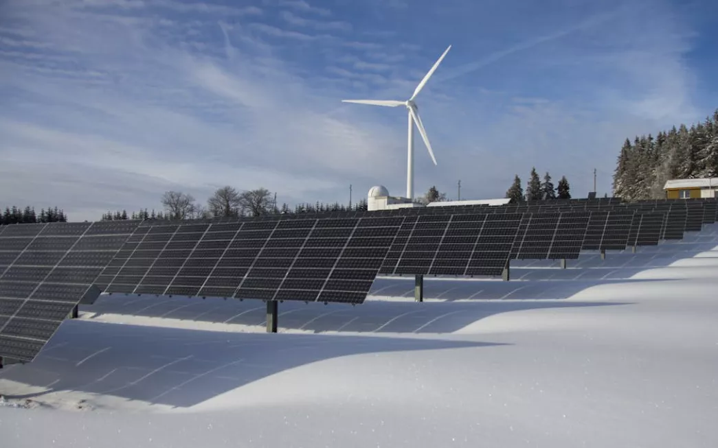 Korupcija u energetici: Povlašteni investitori blokiraju obnovljive izvore i građane