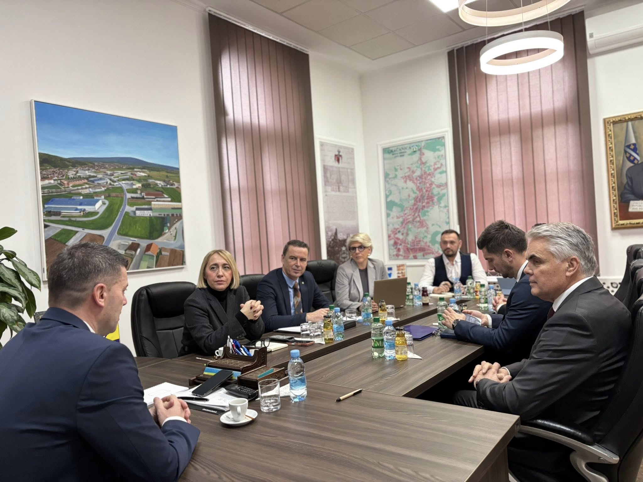 Pozder u Gračanici: ‘Budžet ministarstva povećan 75%, više sredstava za okoliš i turizam’