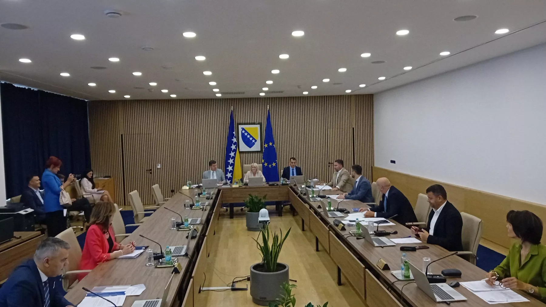 Vijeće ministara BiH danas razmatra ključne zakone: Od terorizma do migracija i lijekova