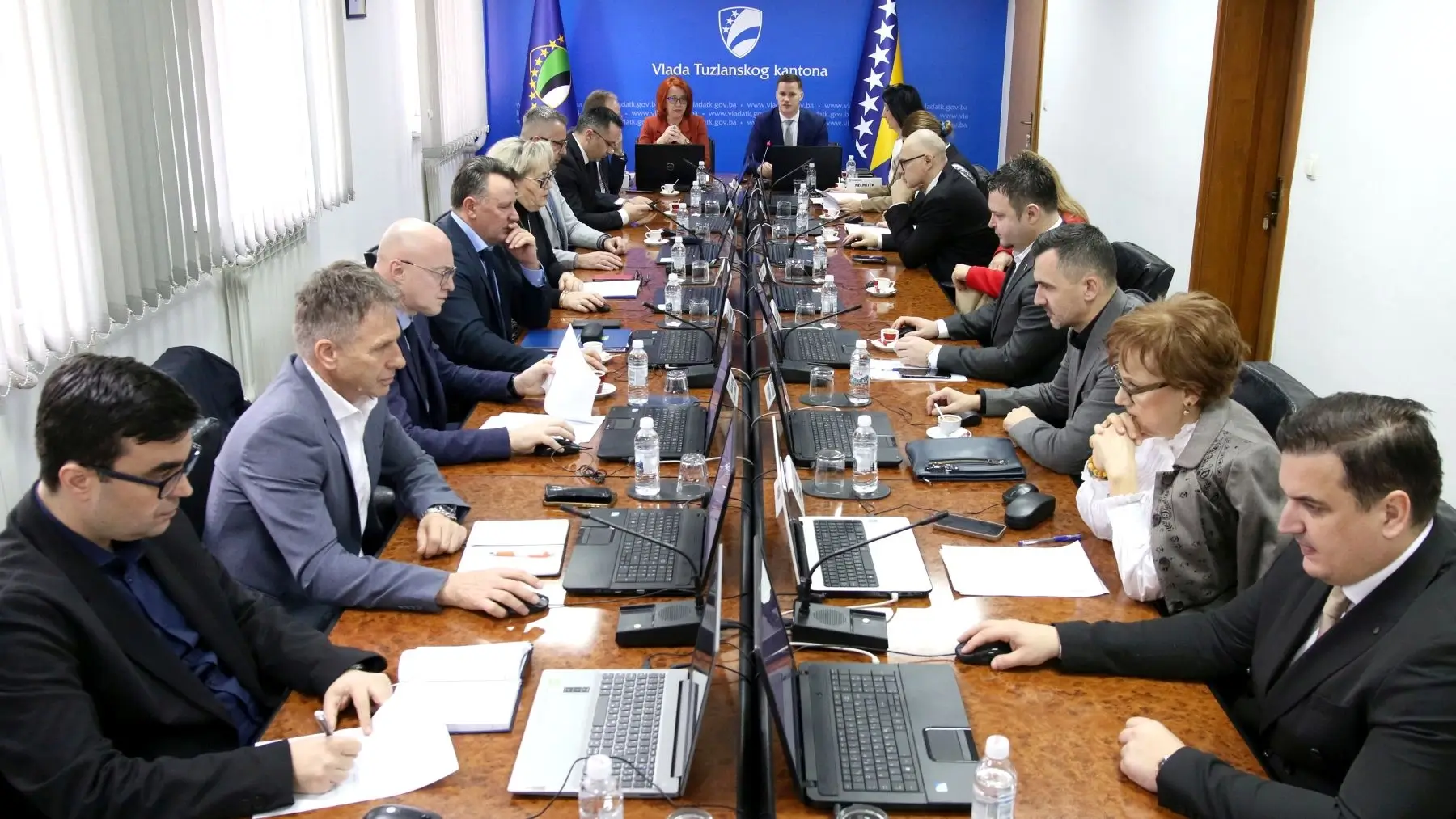 Vlada TK odobrila više od 36 miliona KM za UKC Tuzla, 3,8 miliona za Aerodrom i 10 miliona za vodosnabdijevanje Živinica