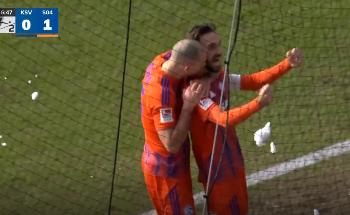 Edin Džeko upisao dvije asistencije za Schalke u pobjedi nad Kielom