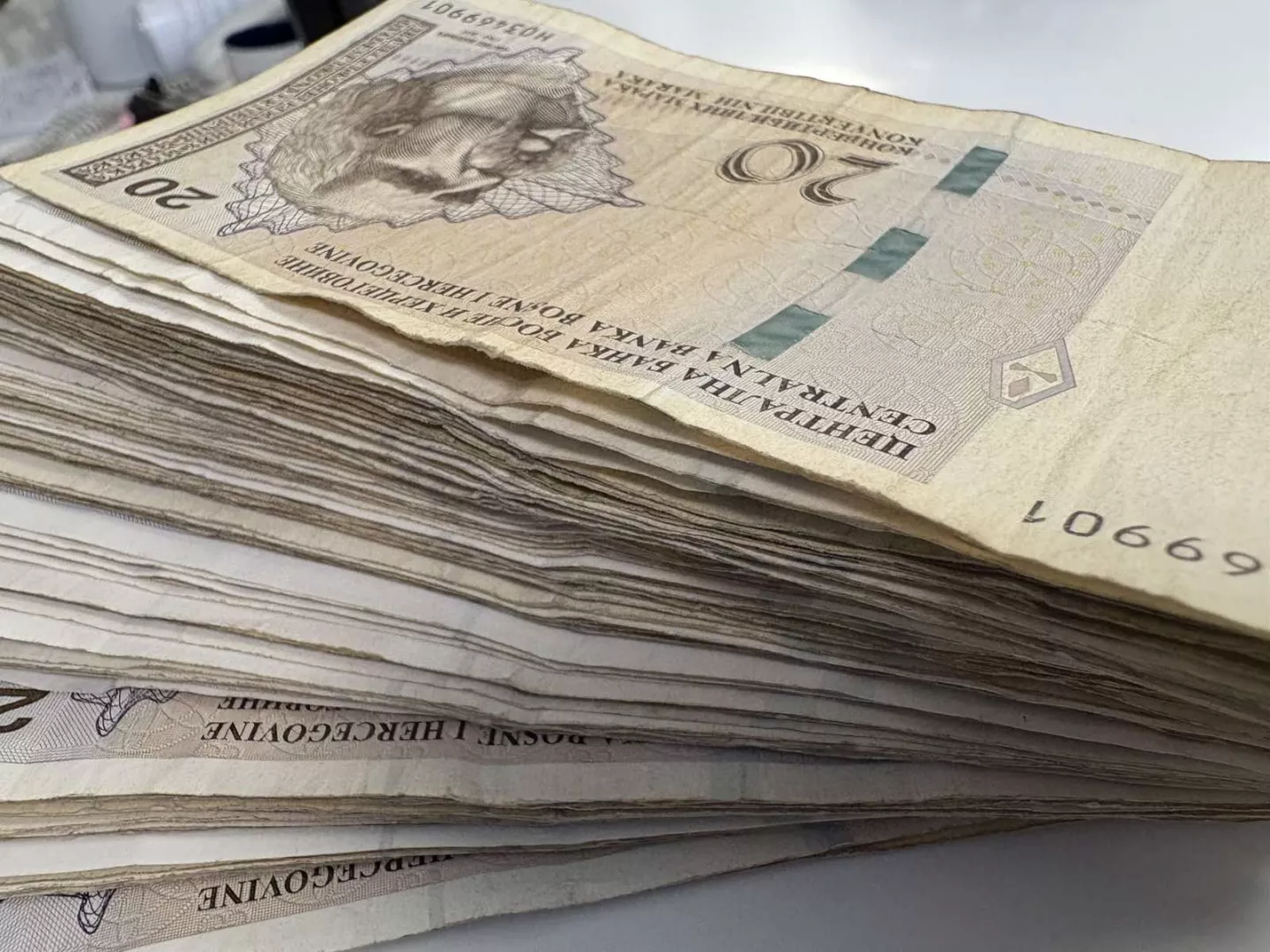 Federacija BiH zadužila se za gotovo 30 miliona KM: Kamatna stopa na trezorske zapise iznosi 2,3 odsto