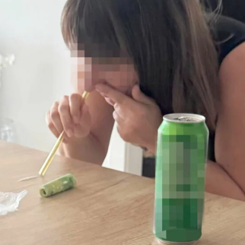 Liječnica hitne medicine snimljena kako šmrče kokain: Nadređeni pokreću istragu, a ona je na godišnjem odmoru