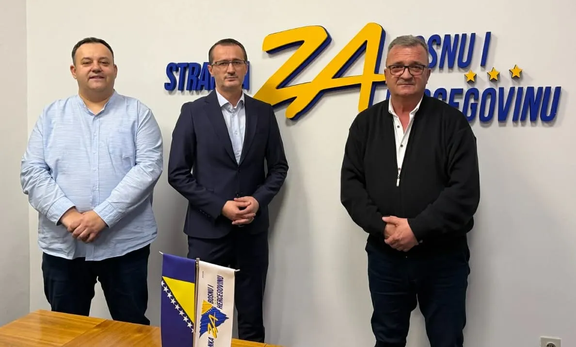 Politički preokret u Kladnju: Dva vijećnika napustila Demokratsku frontu i pristupila Stranci za BiH Politički preokret u Kladnju: Dva vijećnika napustila Demokratsku frontu i pristupila Stranci za BiH