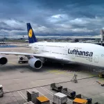 Lufthansa na “tankom ledu”: Do 40 aviona mogu biti prizemljeni zbog skokova cijena goriva i nestašica