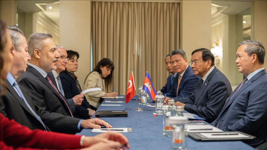 Turski ministar Fidan u Washingtonu: Na marginama sastanka Odbora za mir održao razgovore sa premijerom Kambodže i šefom diplomatije Vijetnama