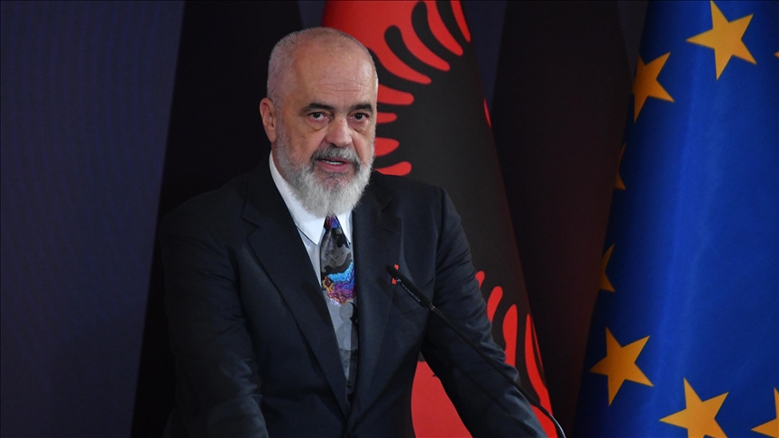 Albanski premijer Edi Rama rekonstruira Vladu: Smijenjeno sedmero ministara nakon protesta i optužbi za korupciju