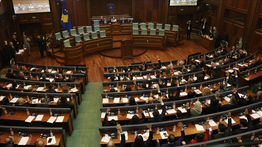 Skupština Kosova usvojila rezoluciju: Traži pravično suđenje za bivše vođe OVK-a pred Specijalnim sudom u Hagu