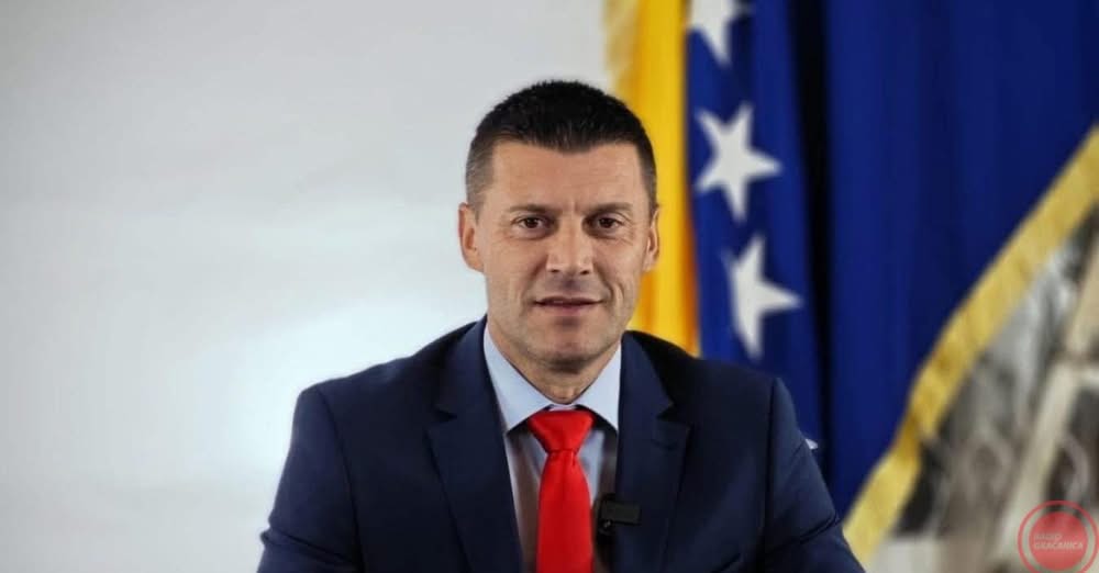 Čestitka gradonačelnika Gračanice: Neka Bajram ispuni domove radošću i mirom Čestitka gradonačelnika Gračanice: Neka Bajram ispuni domove radošću i mirom
