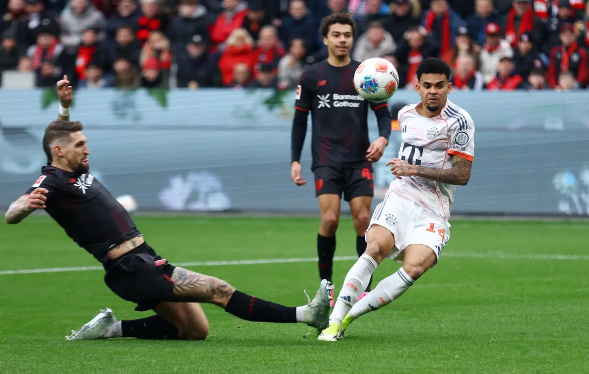 Bayern München preživio derbijski pakao: Dva poništena gola i dva crvena kartona, ali bod izvučen u Leverkusenu